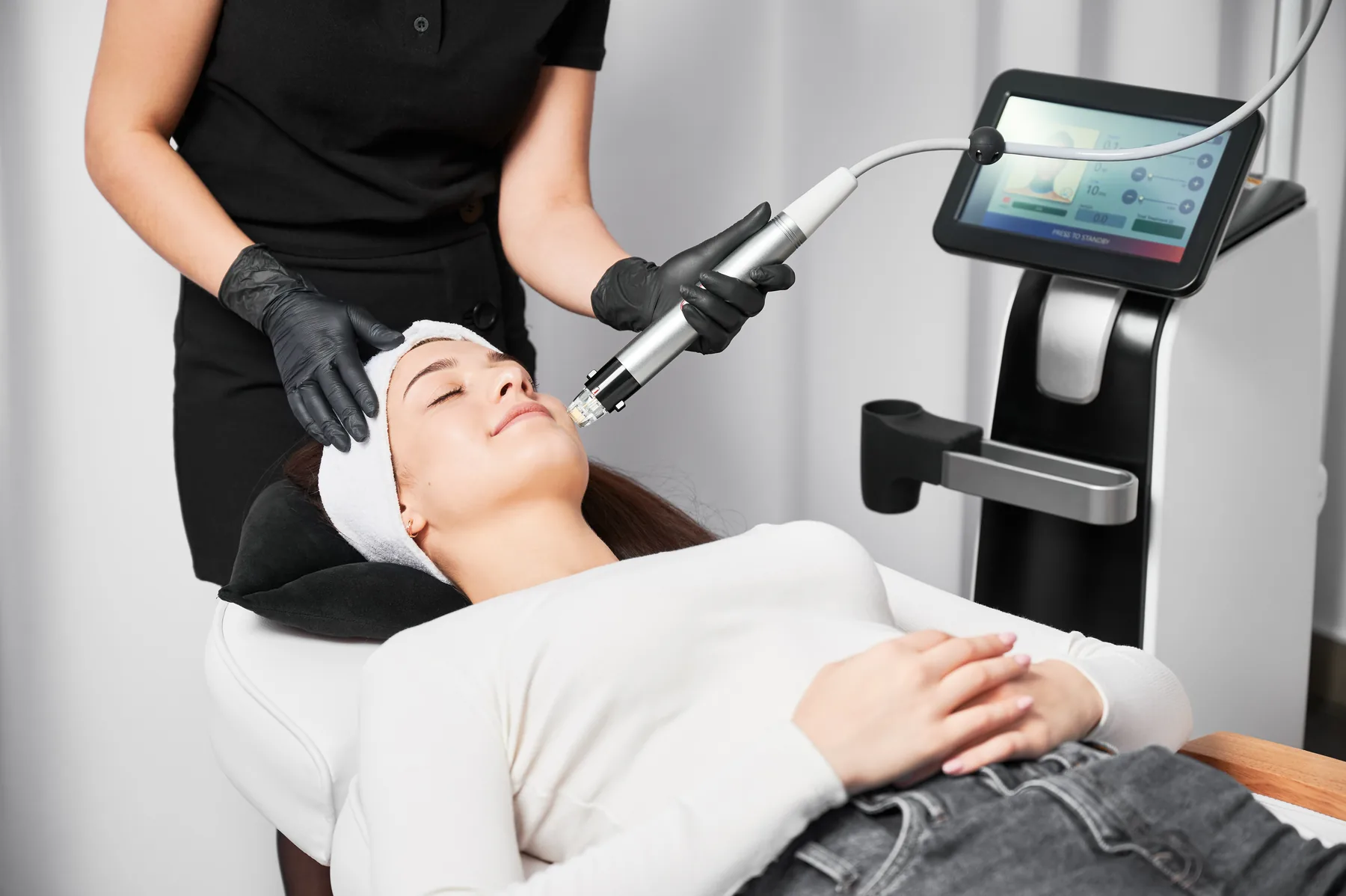 Virtue RF Microneedling